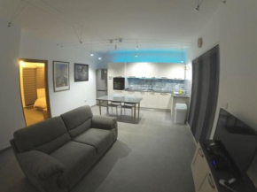 Stunning Penthouse. Fully A/C 95sqm one bedroom